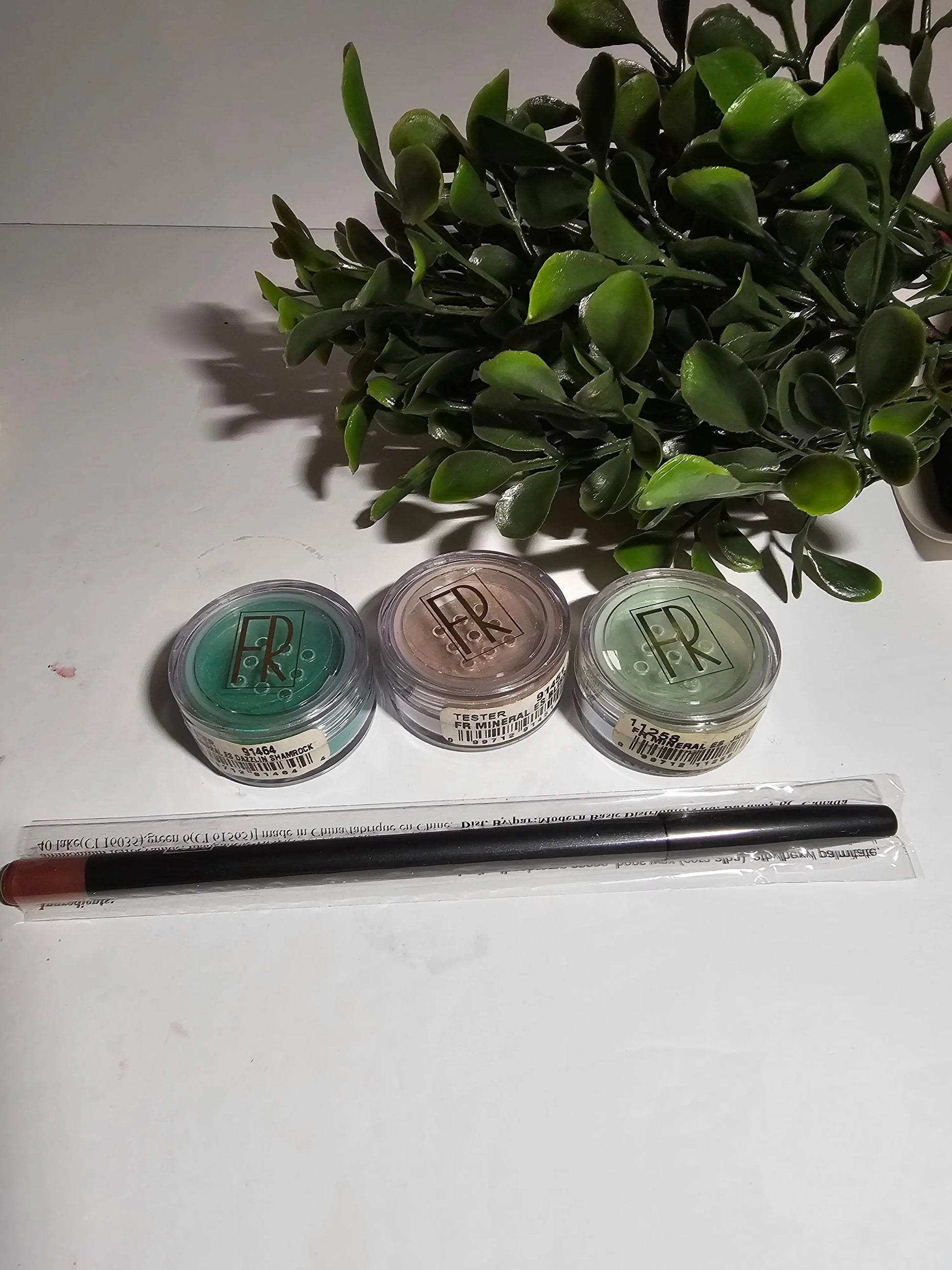 Flora Roberts eyeshadow Cathy,s new look