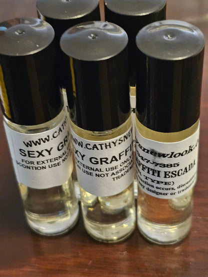 Compare to aroma SEXY GRAFFITI (W) by Escada TYPE 1/3 PACK OF 5 This zesty blend of raspberries, black currants, strawberries, and citrusy grapefruit, mixed with the delicate scent of violet, lily of the valley, peony, and lily, comes together deliciously with the creamy, cashmere-y vanilla, muskiness and a hint of wood. A truly unique aroma for Escada TYPE 1/3 — SEXY GRAFFITI (W)!